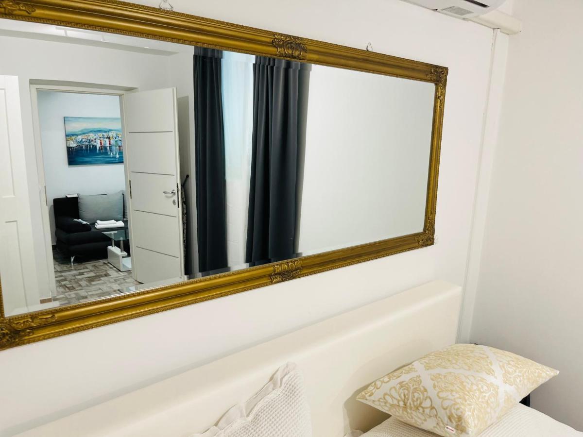Apartment Stari Dvor Каштела Экстерьер фото