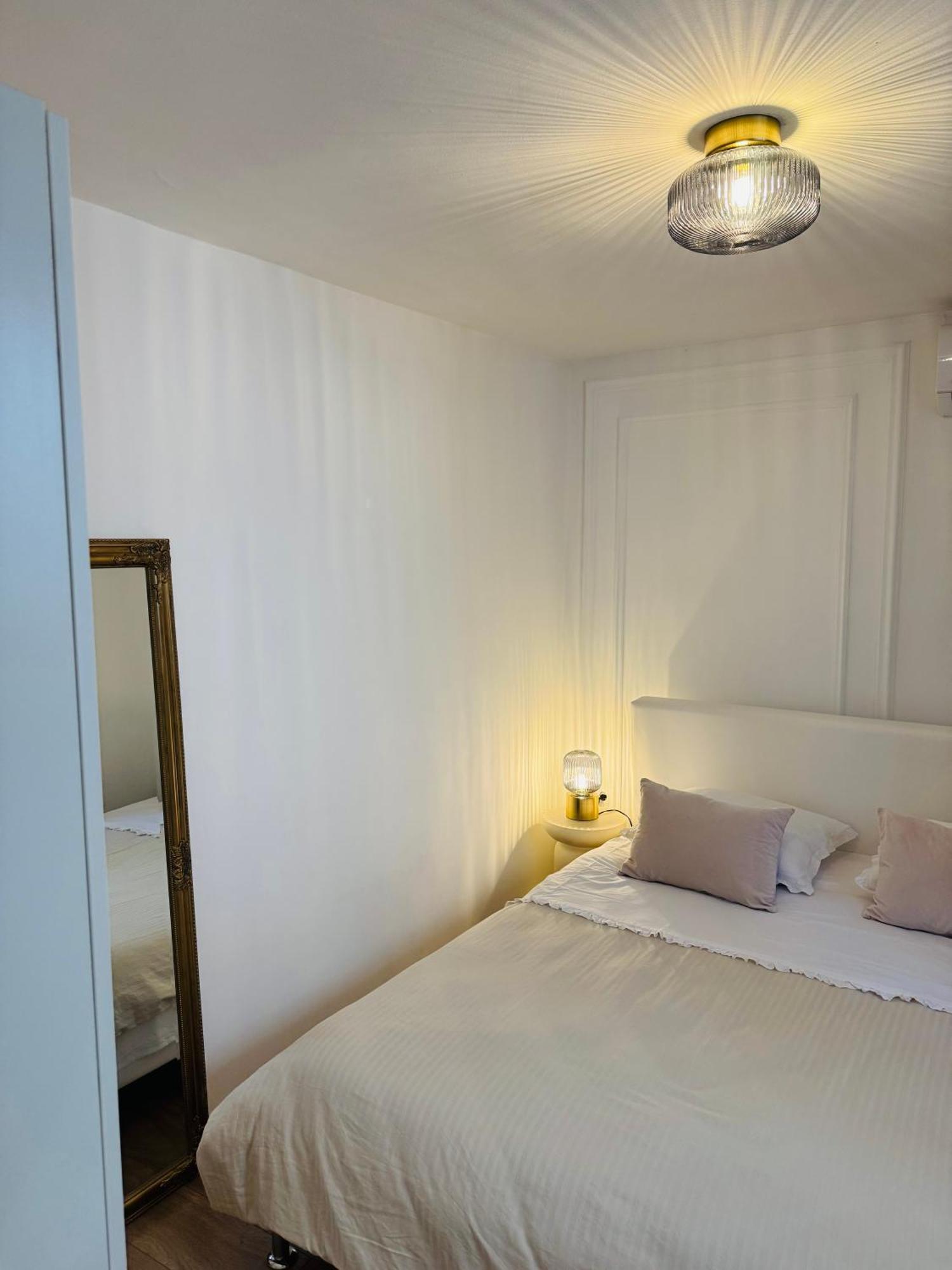 Apartment Stari Dvor Каштела Экстерьер фото