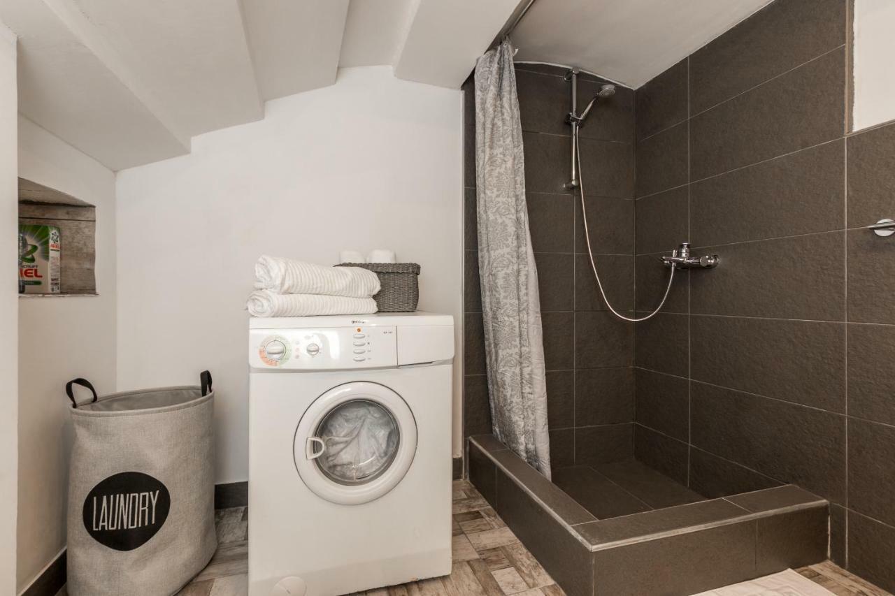 Apartment Stari Dvor Каштела Экстерьер фото