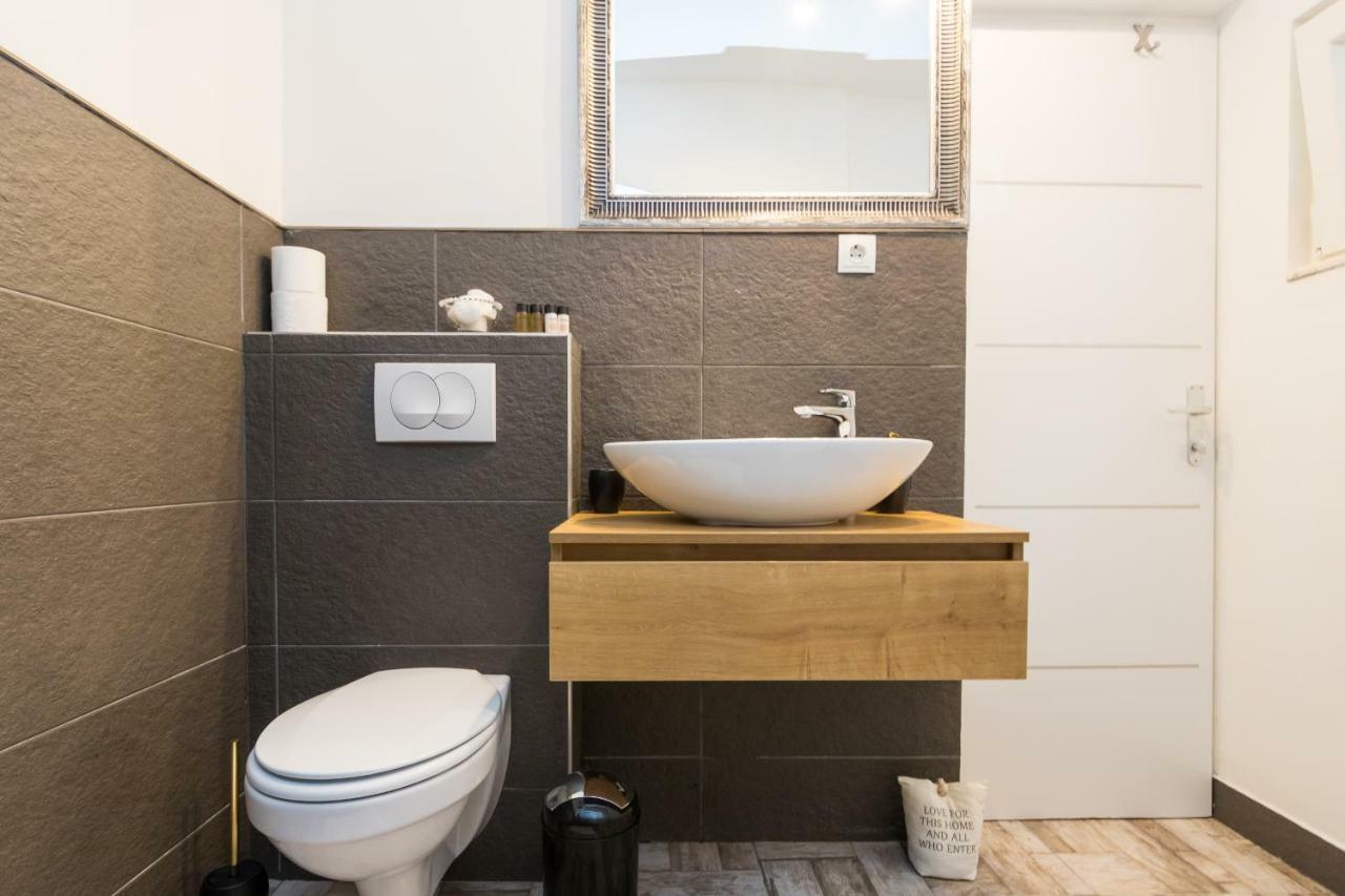 Apartment Stari Dvor Каштела Экстерьер фото