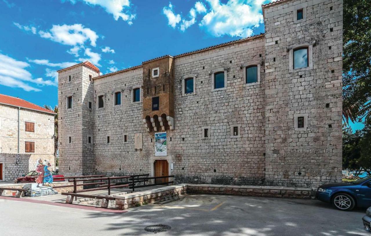Apartment Stari Dvor Каштела Экстерьер фото